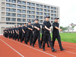 國盾特衛(wèi)保安工作認(rèn)真，勤懇，非常安全可靠!